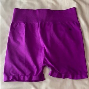 booty short leggings by Katya